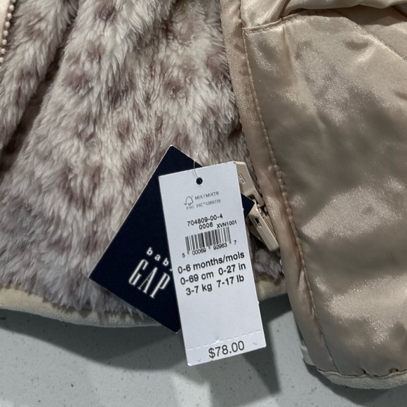 GAP puffer jacket - Picture 3 of 3